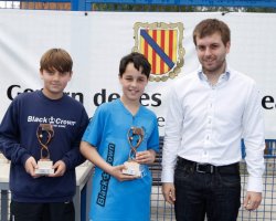 483553_511538358904258_1163948499_n