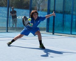 69421_511537752237652_1098670104_n